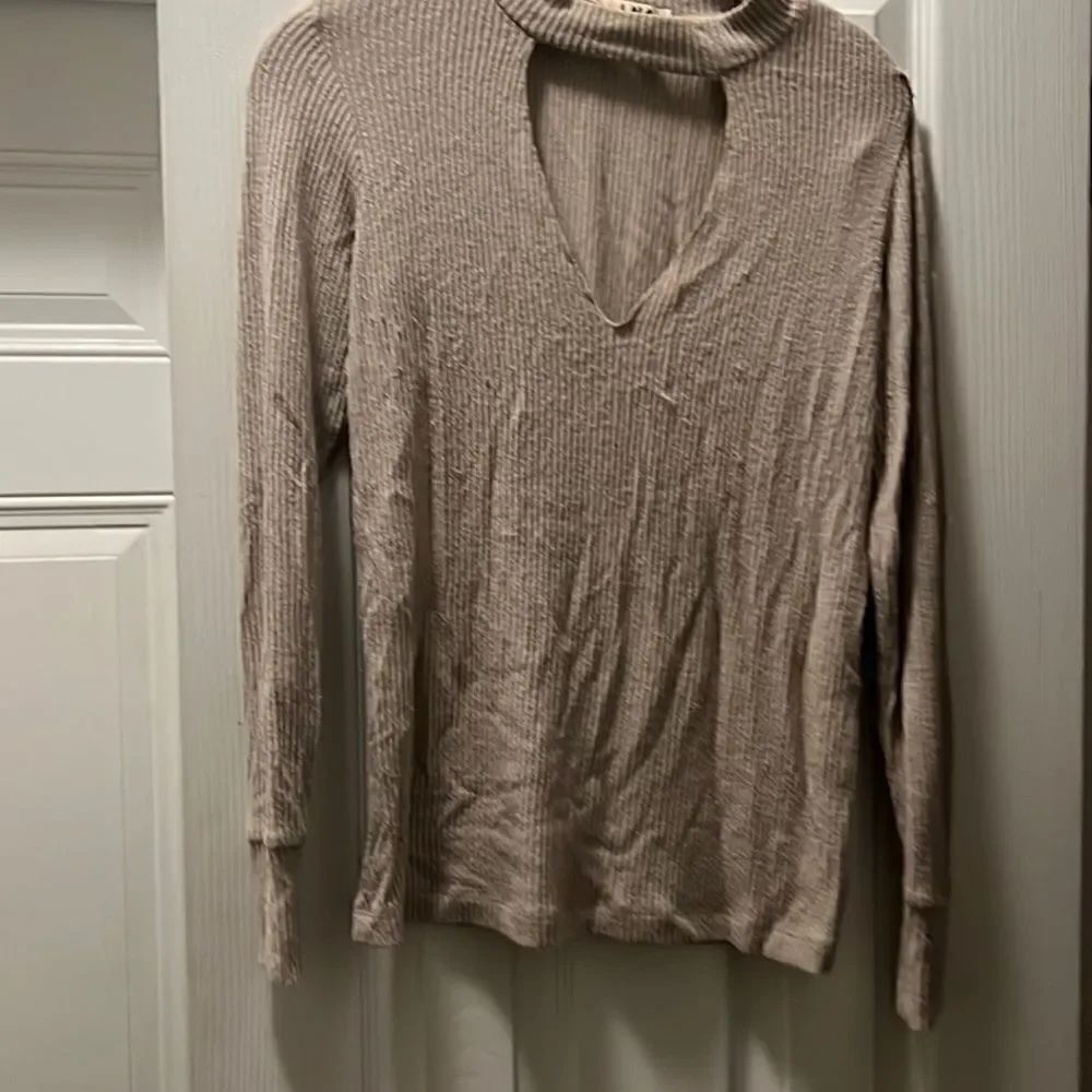 LNA Top Long Sleeve Size XS - Great Condition - Cut out in Front